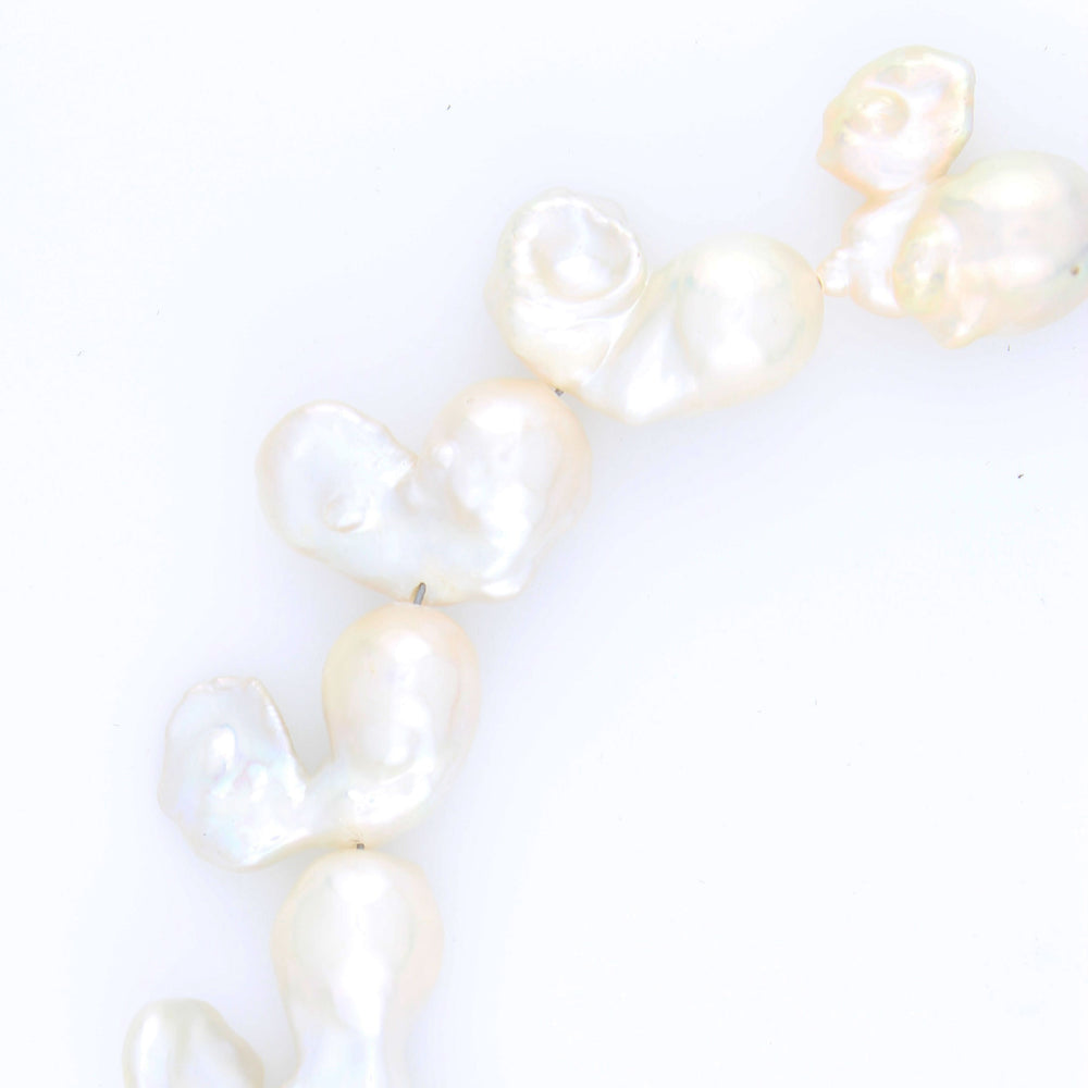 Twin Baroque Pearl Choker (White)