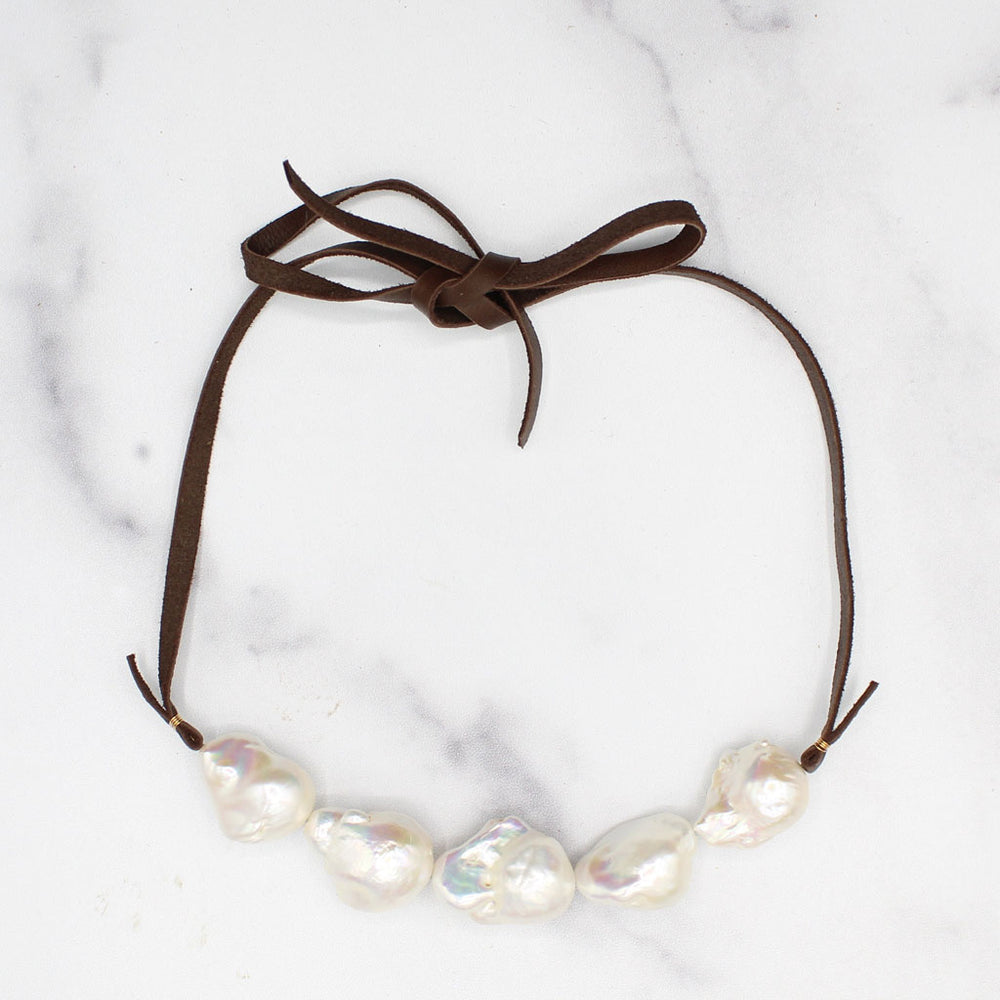 Baroque Pearl Choker (White)